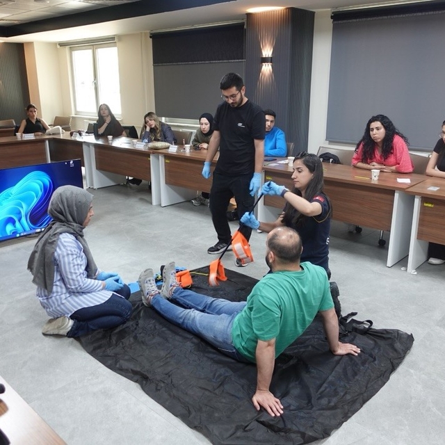 Zamana karşı yarışan sağlıkçılar Eskişehir'de TİLYAD eğitimini başarıyla ta...