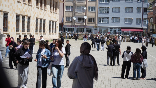 Bayburt'ta 876 öğrenci LGS heyecanı yaşadı