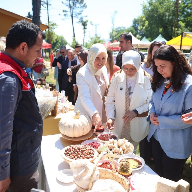Düzce'nin yerel lezzetleri kırsal kalkınma için buluştu