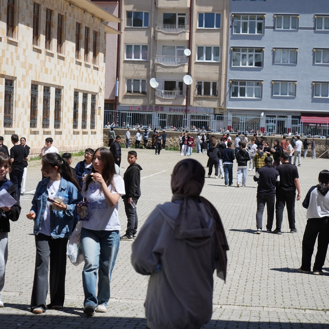 Bayburt'ta 876 öğrenci LGS heyecanı yaşadı