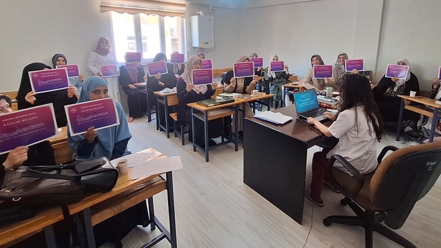 Bayburt'ta 120 kadına menopoz eğitimi verildi