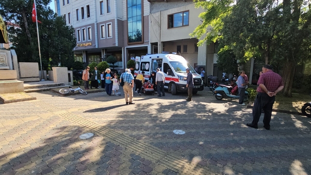 Sıcak havada fenalaşan şahıs, hastaneye kaldırıldı