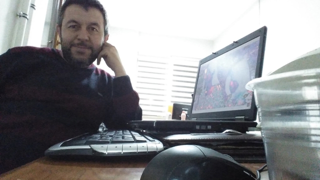Kütahya'da halk otobüsünün altında kalan bisiklet sürücüsü hayatını kaybetti
