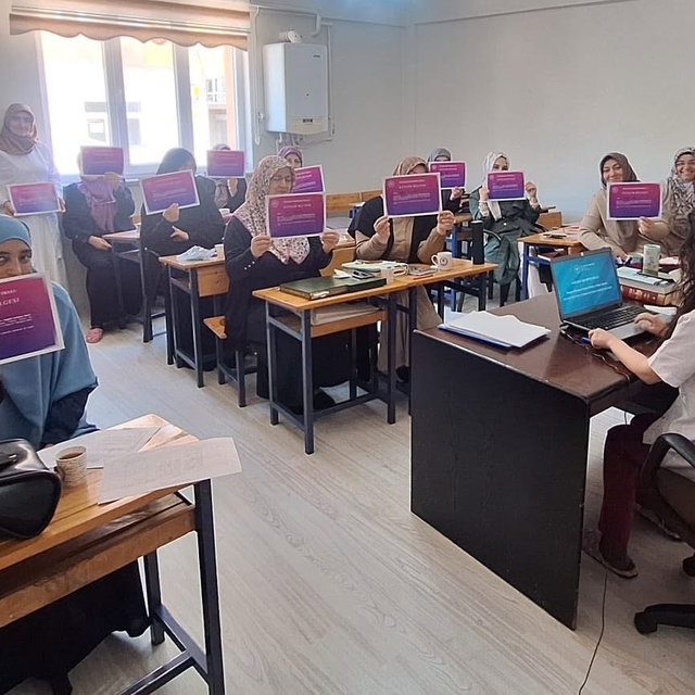 Bayburt'ta 120 kadına menopoz eğitimi verildi