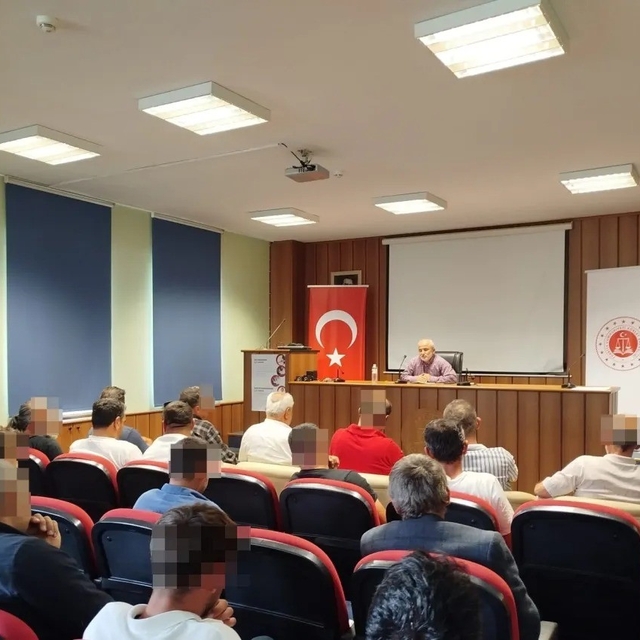 Boyabat'ta hükümlülere "İslamiyet'te sevgi ve merhamet" semineri
