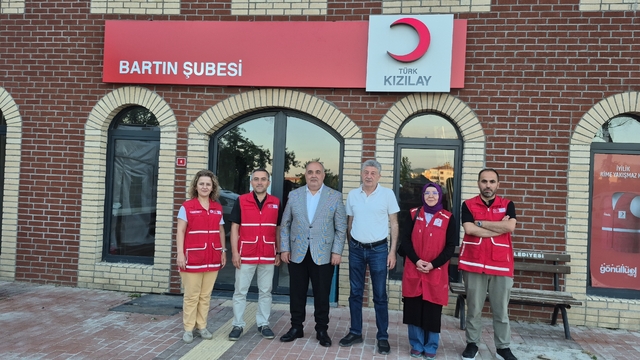 Kızılay'a 158. kuruluş yıldönümü kutlaması