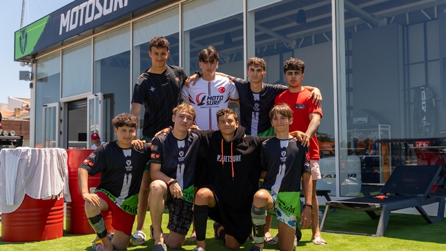 Türk Sporcular İzeltaş Dünya Motosurf Şampiyonası'nda zirve yolunda