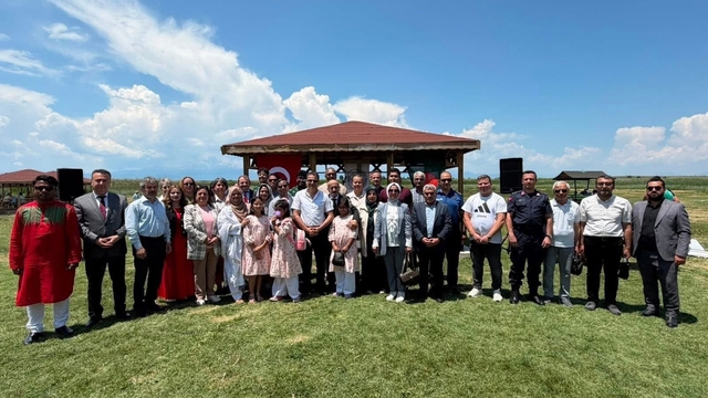 Beyşehir Gölü'nde kardeşlik rüzgarı esti