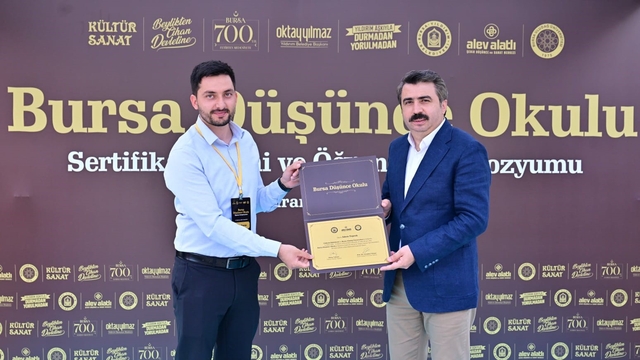 Yıldırım'da düşünen ve üreten gençler yetişiyor