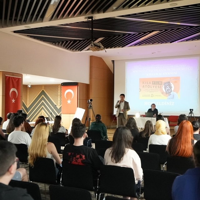 Büyükşehir Kısa Film Atölyesi'nde eğitimler başladı