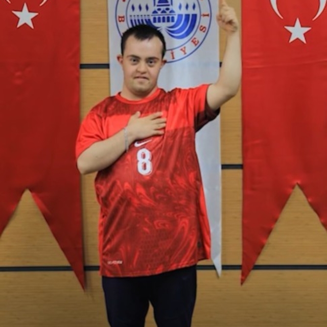 Elazığ'da engelli bireylerden millilere tam destek