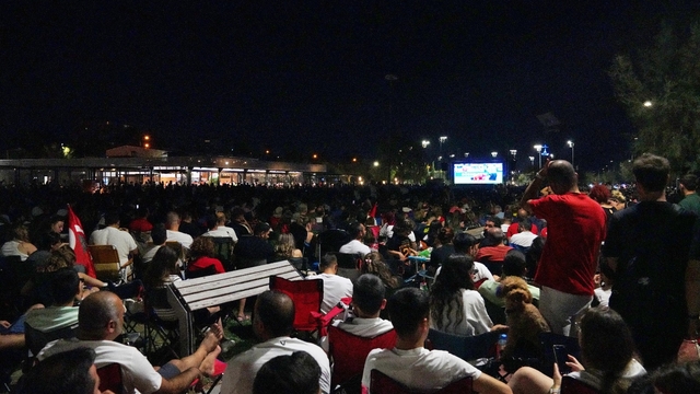 İzmir'de Dünya Kupası heyecanı dev ekranlarda yaşanacak