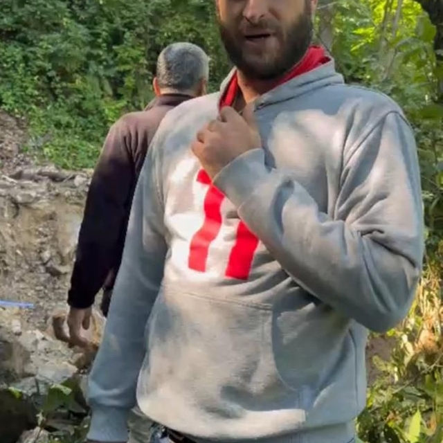 Eşyaları dere kenarında bulunan şahıs için arama çalışması başlatıldı