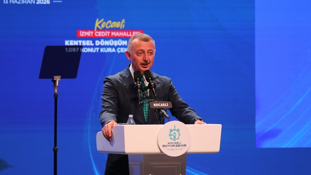 Başkan Büyükakın: "Gökteki yıldızları vaat edip sonra çok basit işleri bile yapmadan kaçanlar oldu"
"Kocaeli'nin 5 farklı ilçesinde depreme yönelik hazırlık çalışmaları devam ediyor"