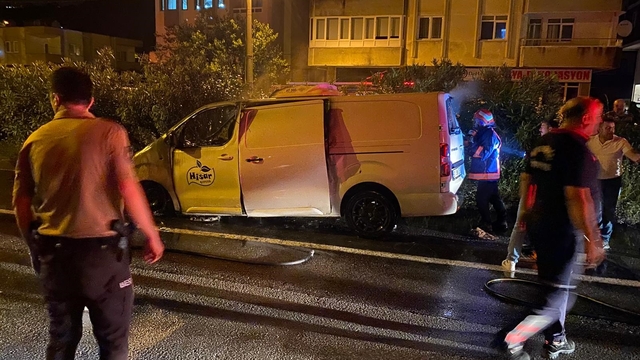 Giresun'da seyir halindeki otomobil alev alev yandı