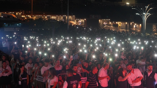 Şırnak'ta Kültür, Sanat ve Gençlik Festivali: 15 bin kişi yaz coşkusuna ortak oldu
Şırnak Belediye Başkanı Yarka: "Eski Şırnak gitti, yeni Şırnak başladı"
Vali Ekici: "Terörsüz Türkiye'nin en güzel türkülerini birlikte yazacağız"