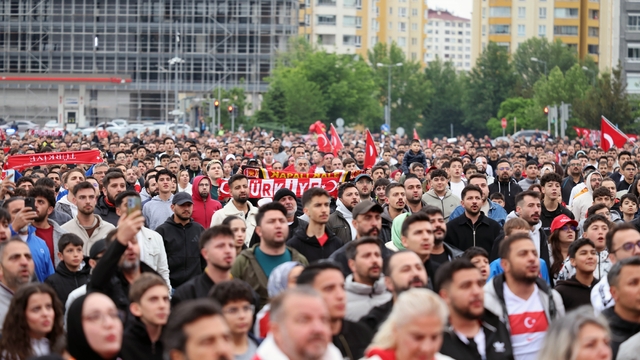 Milli heyecan Talas'ta yürekleri ısıttı
