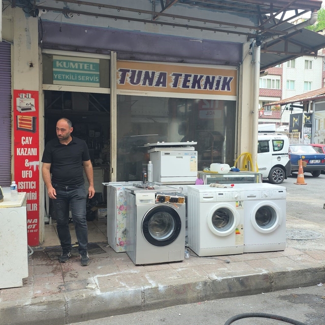 Tamircinin deposunda çıkan yangın korkuttu
