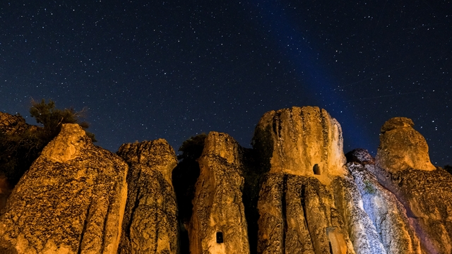 Kilistra'da gökyüzü ve tarih buluştu: Fotoğrafçılardan yoğun ilgi
Kilistra Antik Kenti astrofotoğrafçıların ilgi odağı oldu
Işık kirliliğinden uzak Kilistra Antik Kenti fotoğrafçıları cezbetti