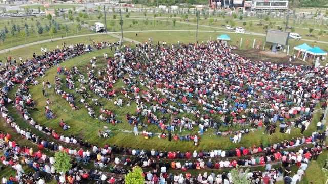 Malatyalılar milli heyecanı Yüzüncü Yıl Kent Parkı'nda yaşadı