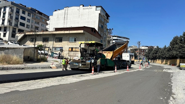 Çayırova Uğur Mumcu Caddesi yenileniyor