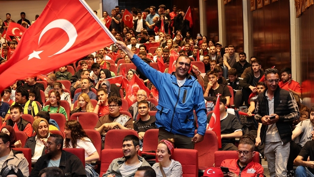 ERÜ'de milli maç heyecanı yaşandı