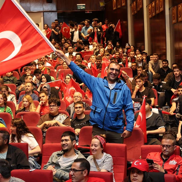 ERÜ'de milli maç heyecanı yaşandı