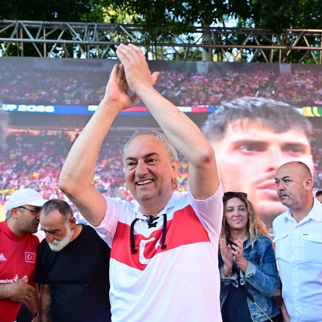 Dokumapark'ta milli heyecan: Antalyalılar Kepez'de dev ekranda buluştu