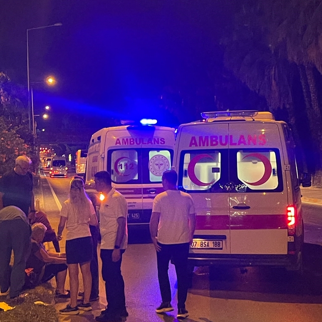 Alanya'da otomobilin çarptığı Çek turist hayatını kaybetti