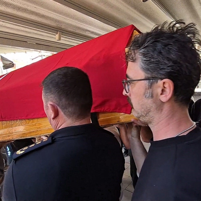 Eşinin öldüğü kazada yaralanan emekli polis, kazadan 3 yıl sonra rahatsızlı...