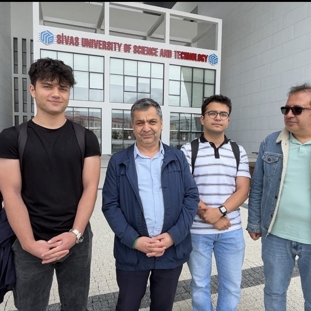 Sivas'ta üniversite adayları sınav heyecanını prova ile attılar