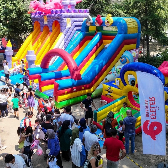 Efeler'in minikleri Çocuk Şenliği'nde bir araya geldi