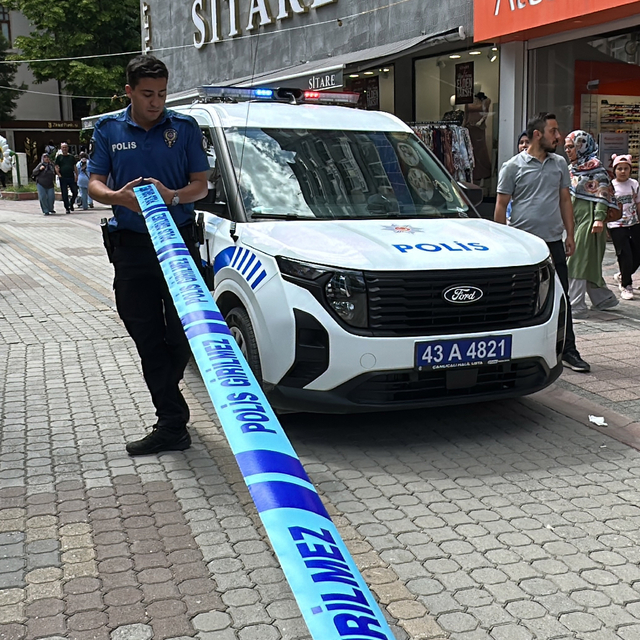 Kurusıkı tabanca elinde patlayan kadın yaralandı