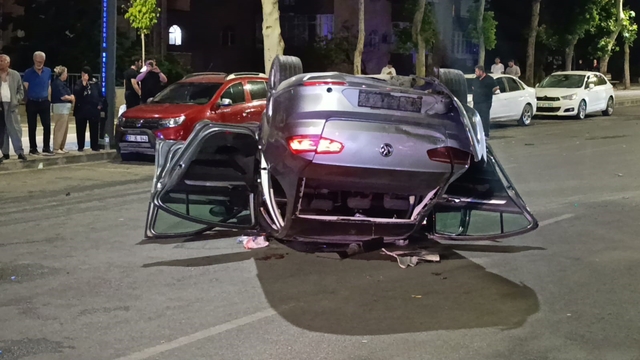 Kahramanmaraş'ta trafikte yarış kazayla bitti: 5 yaralı