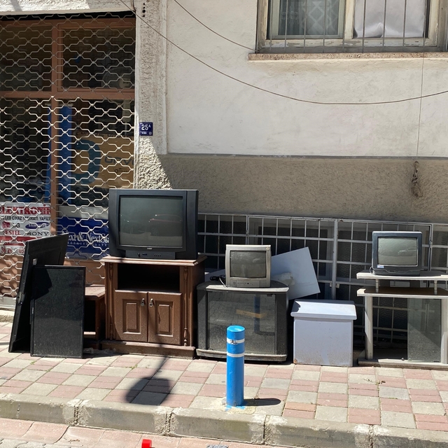 Bir dönemin vazgeçilmezi tüplü televizyonlar, şimdilerde nostalji yaşatıyor