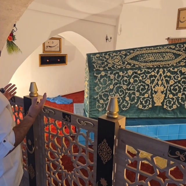 Kütahya'da Ergun Çelebi Hazretleri'nin kabrinde düzenleme
Sanduka yenilendi...