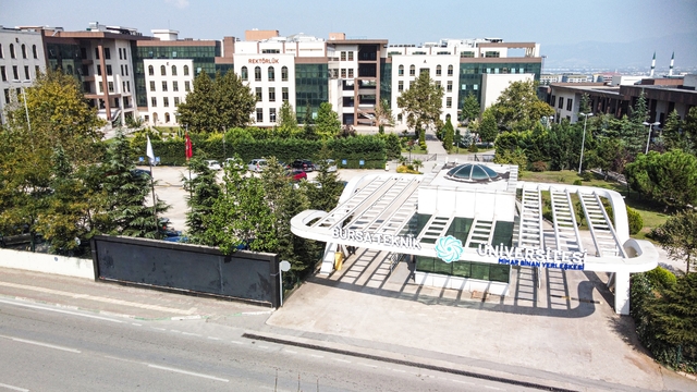 BTÜ daha uzun ömürlü asfalt için çalışacak
BTÜ'den yol ömrünü uzatacak asfalt projesi