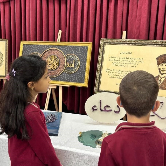 Aydıntepe'de öğrencilerin sanat ve deney çalışmaları sergilendi