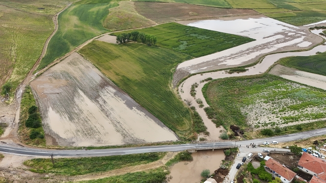 Yozgat'ta şiddetli yağış tarım arazilerini vurdu
