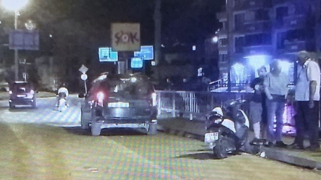 Motosiklet ile otomobil çarpıştı: 1 yaralı