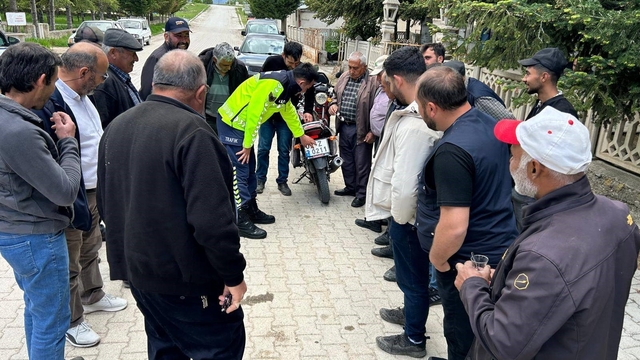 Öğrenci ve vatandaşlara güvenli trafik anlatıldı