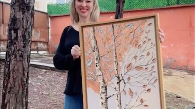 Müdür yardımcısı, resim sanatıyla da örnek oluyor