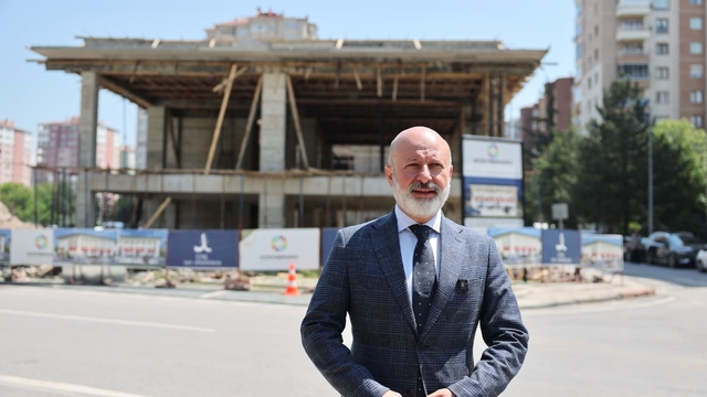 Başkan Çolakbayrakdar: "Bilginin, eğitimin ve sosyal hayatın merkezi olacak yeni bir eseri daha kazandırıyoruz"
Başkan Çolakbayrakdar'dan Erciyesevler'e geleceğe açılan dev eser