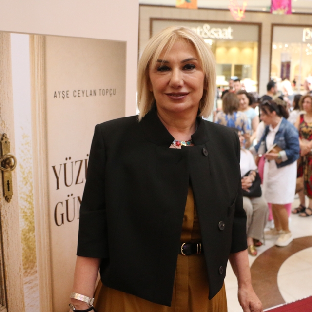 Ayşe Ceylan Topçu'nun ilk kitabı büyük ilgi gördü