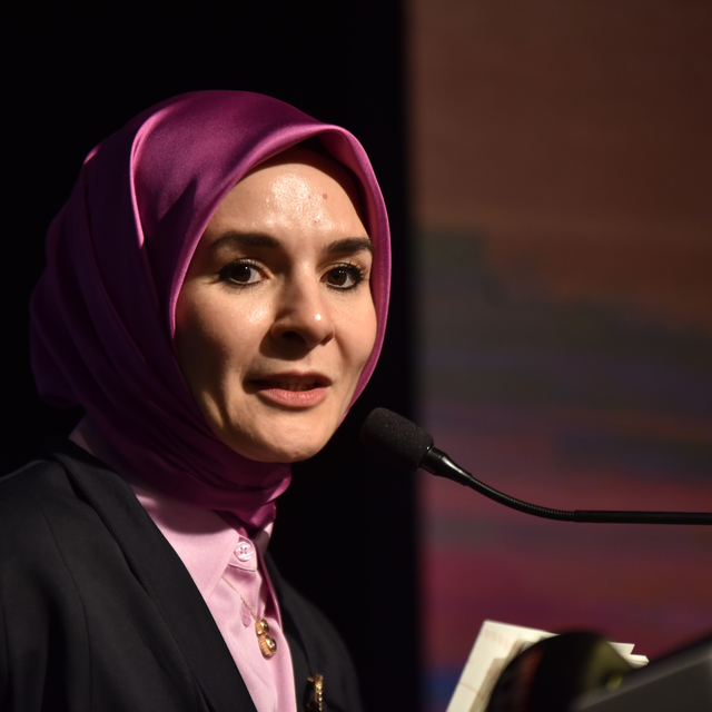 Bakan Göktaş: Kadınların her alanda daha güçlü olduğu Türkiye idealini yaşa...