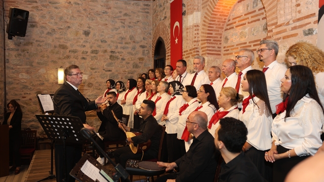 Osmangazi'de türküler gönüllere işlendi