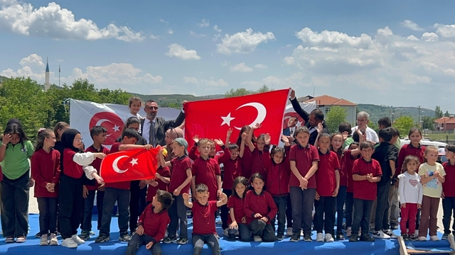 Seyitömer Ortaokulu'nda Bahar Şenliği coşkusu