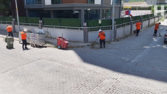 Efeler Belediyesi Temizlik İşleri Müdürlüğü çalışmalarını sürdürüyor