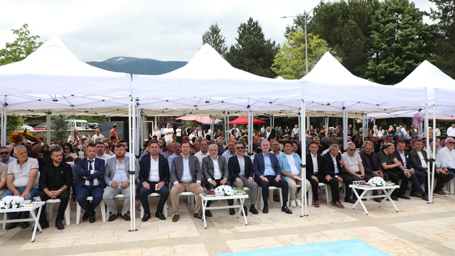 İnegöl Fatihi Turgut Alp kabri başında anıldı