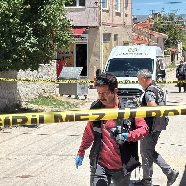 Geri ger gelen aracın çarptığı kadın hayatını kaybetti